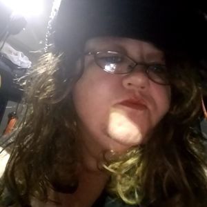 Meet your Posher, Danay